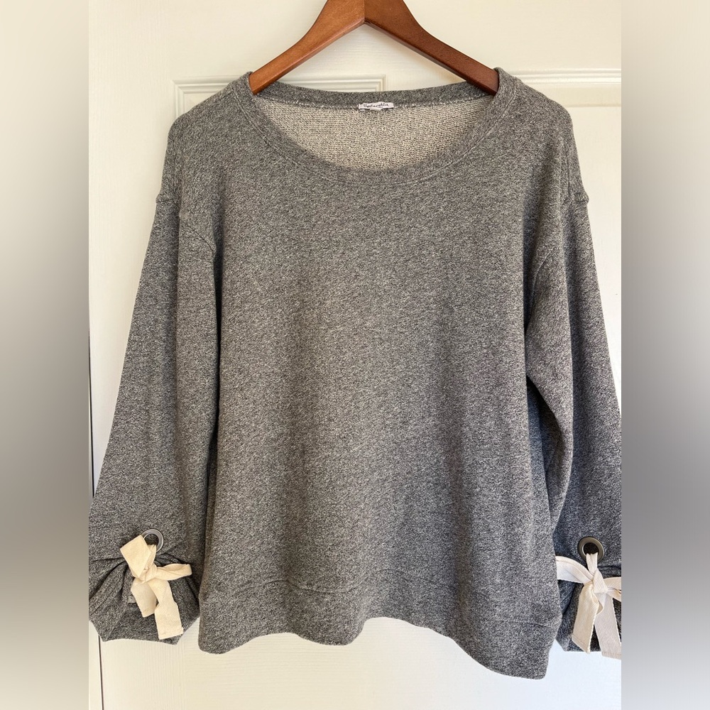 NWOT- Women’s Splendid 100% Cotton (terry) Crew Neck Sweater in Grey - Size XS